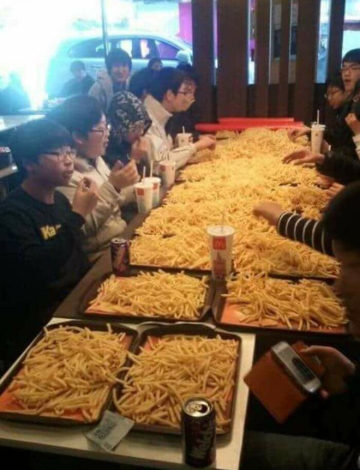 The 118 Most Baffling Pics That’ll Have You Saying, Wait… What?!