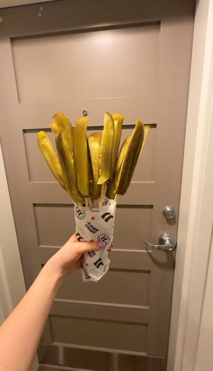 The 118 Most Baffling Pics That’ll Have You Saying, Wait… What?!