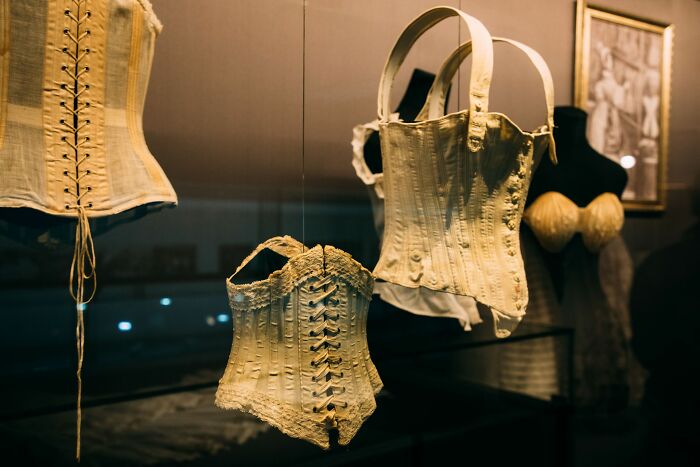 Whoa, These 70 ‘Historical Facts’ Are Total Fibs!