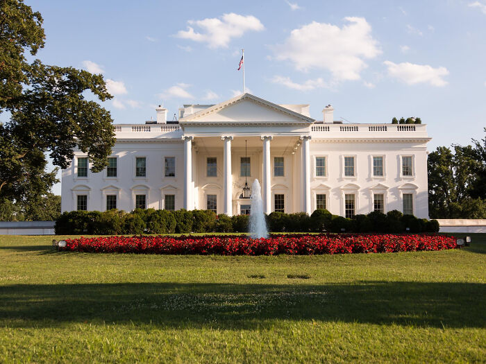 Whoa, These 70 ‘Historical Facts’ Are Total Fibs!
