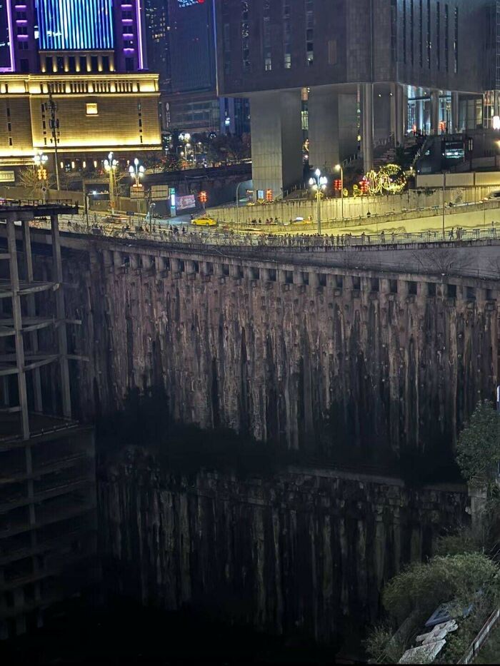 Wait, They Actually Took Photos Of These Wild City Scenes?!