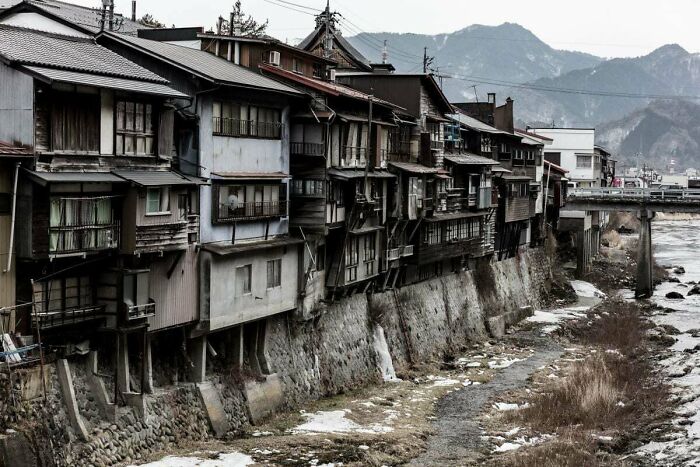 Wait, They Actually Took Photos Of These Wild City Scenes?!