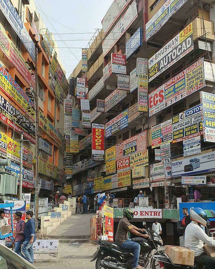 Wait, They Actually Took Photos Of These Wild City Scenes?!