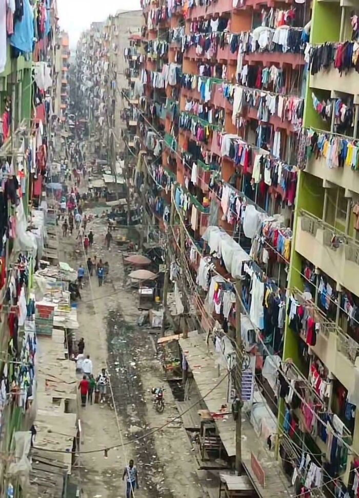 Wait, They Actually Took Photos Of These Wild City Scenes?!