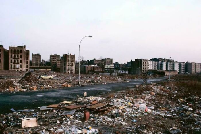 Wait, They Actually Took Photos Of These Wild City Scenes?!