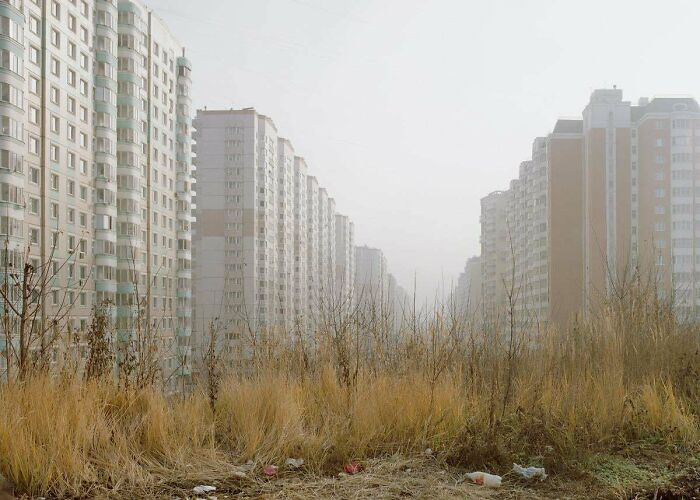 Wait, They Actually Took Photos Of These Wild City Scenes?!