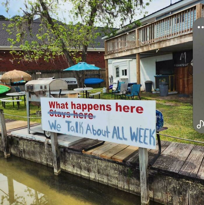 Wait, They Actually Made These Signs? 89 Hilariously Random Signs That'll Make You Do A Double Take
