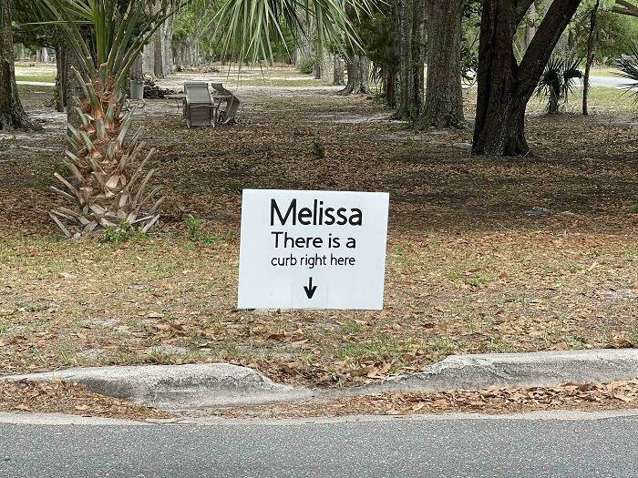 Wait, They Actually Made These Signs? 89 Hilariously Random Signs That'll Make You Do A Double Take