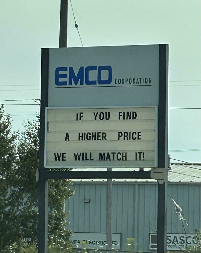 Wait, They Actually Made These Signs? 89 Hilariously Random Signs That'll Make You Do A Double Take