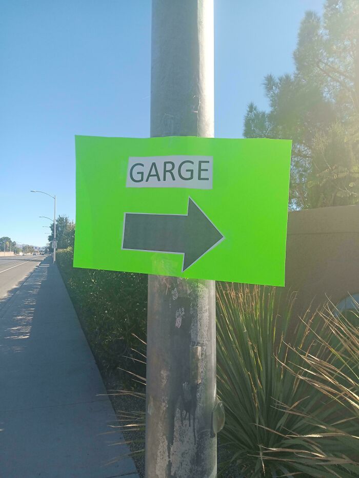 Wait, They Actually Made These Signs? 89 Hilariously Random Signs That'll Make You Do A Double Take