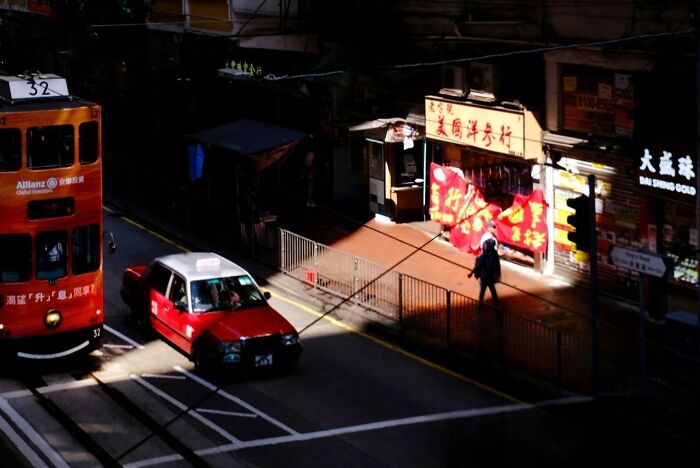 Slice Of Light – City Edition