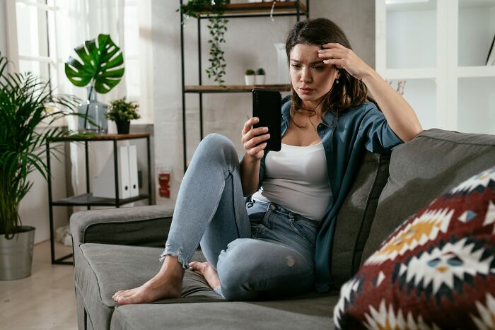 The Weirdest Little Things Guys Did That Made Women Go 'Ew, Nope!'