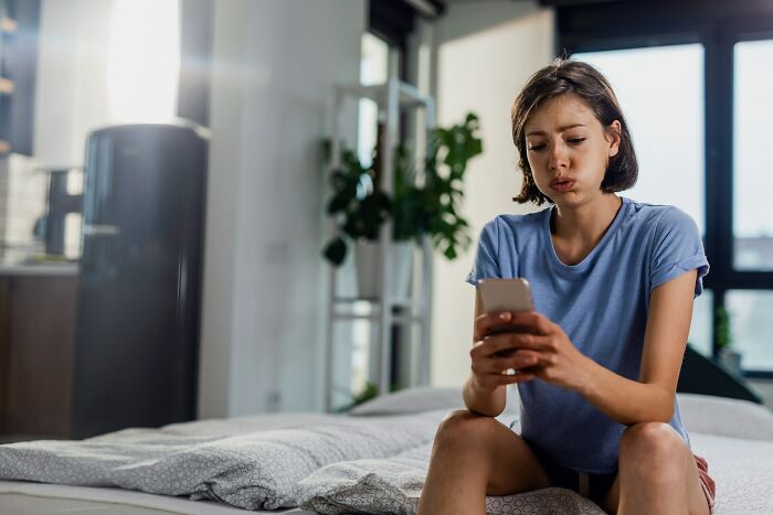 The Weirdest Little Things Guys Did That Made Women Go 'Ew, Nope!'