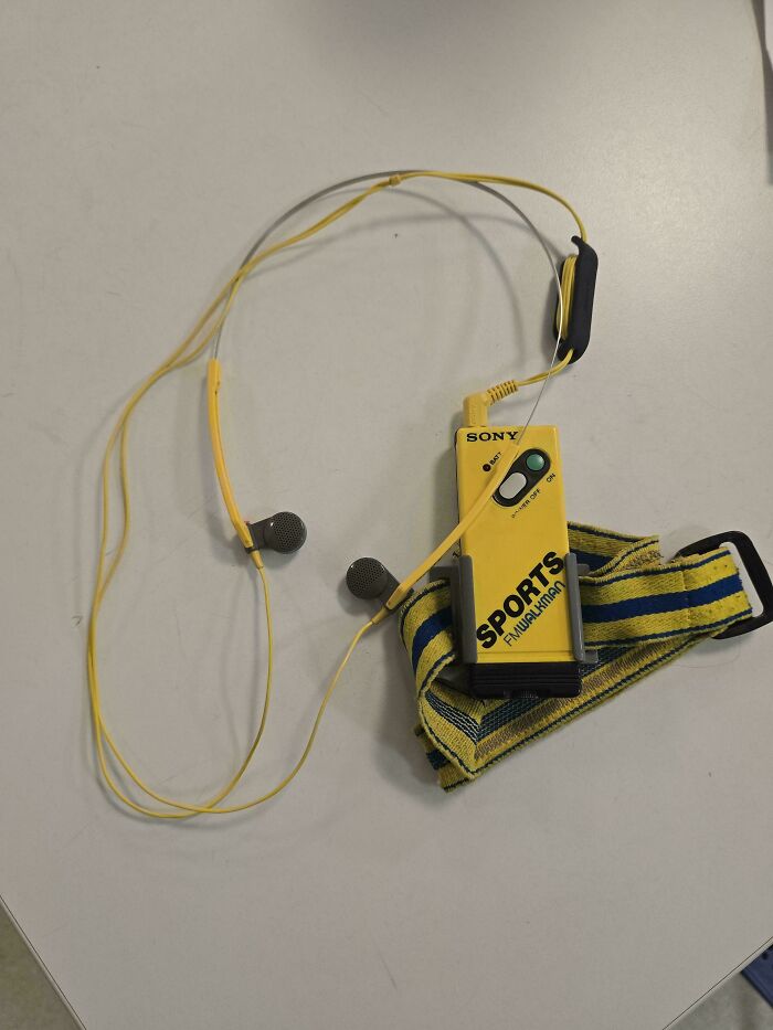 Wait Till You See These Wild Tech Gadgets From the 80s!