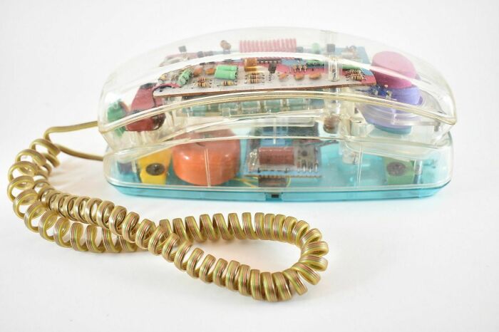 Wait Till You See These Wild Tech Gadgets From the 80s!