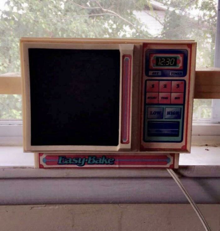 Wait Till You See These Wild Tech Gadgets From the 80s!