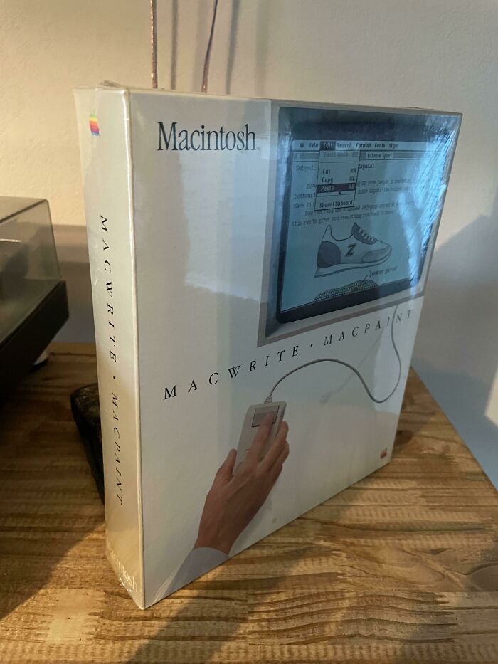 Wait Till You See These Wild Tech Gadgets From the 80s!