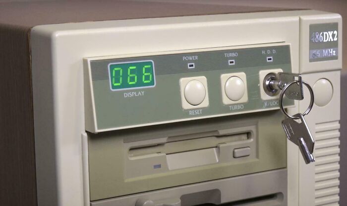 Wait Till You See These Wild Tech Gadgets From the 80s!
