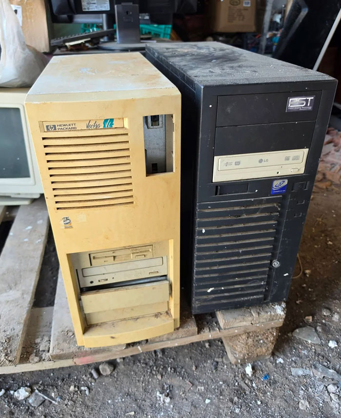Wait Till You See These Wild Tech Gadgets From the 80s!