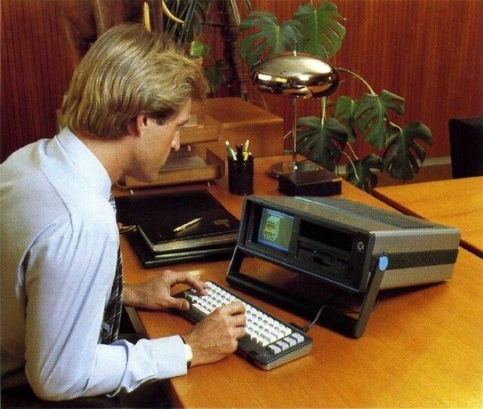 Wait Till You See These Wild Tech Gadgets From the 80s!