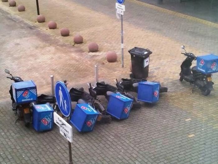 Oops, You Had ONE Job! 51 Hilarious Fails That’ll Make You LOL