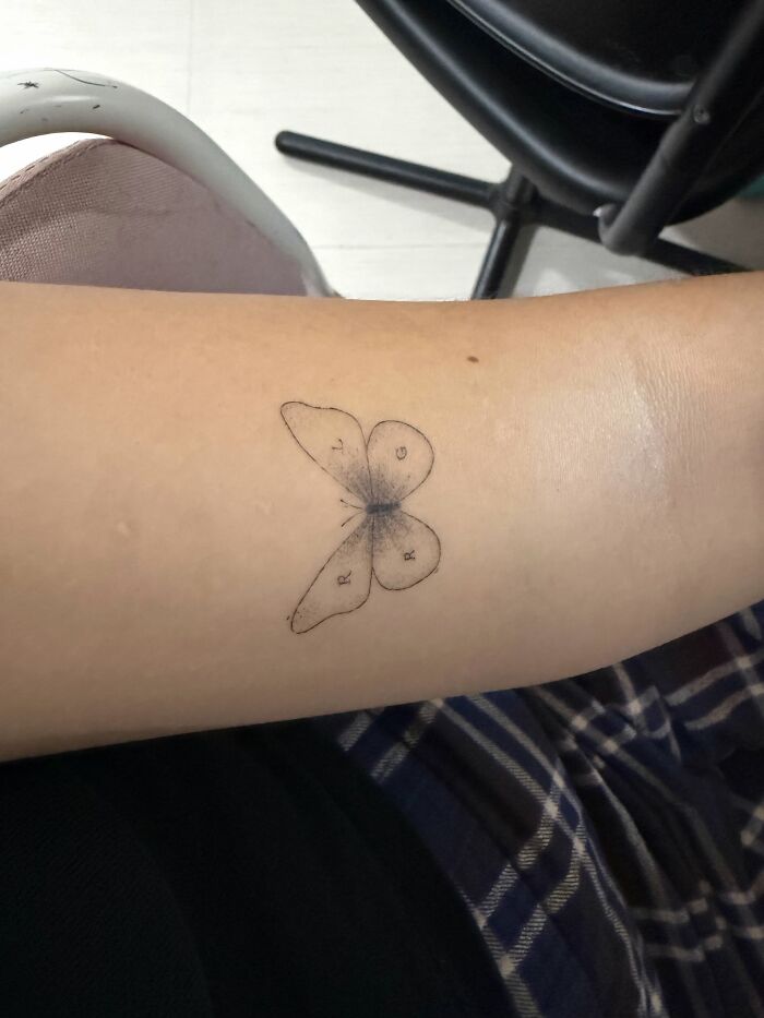 Wings with Initials for Mom, Dad, Brother, and Sister