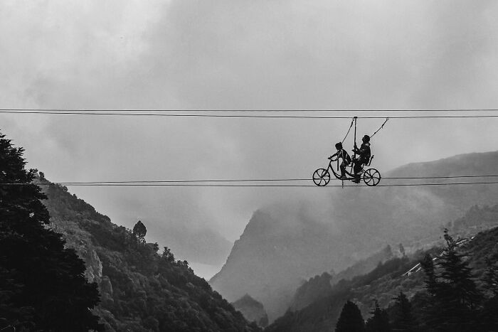 Check Out These Black & White Snaps That Totally Nail Life's Real Moments (66 Pics!)