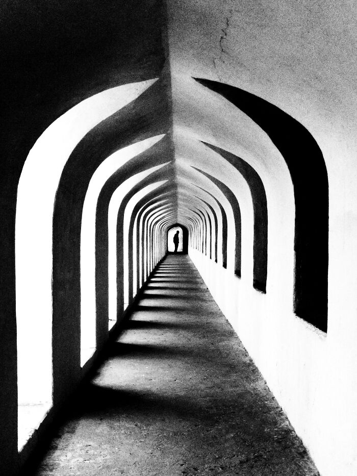 Check Out These Black & White Snaps That Totally Nail Life's Real Moments (66 Pics!)