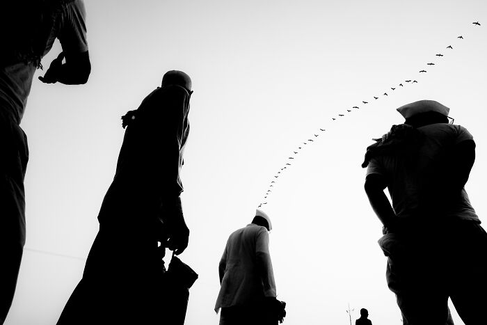 Check Out These Black & White Snaps That Totally Nail Life's Real Moments (66 Pics!)