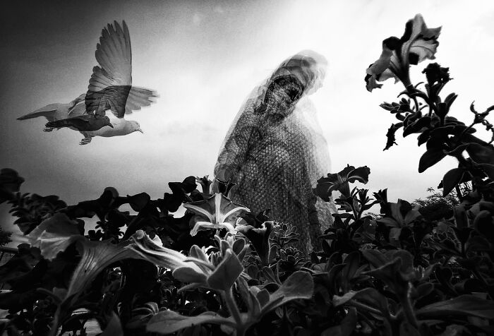 Check Out These Black & White Snaps That Totally Nail Life's Real Moments (66 Pics!)