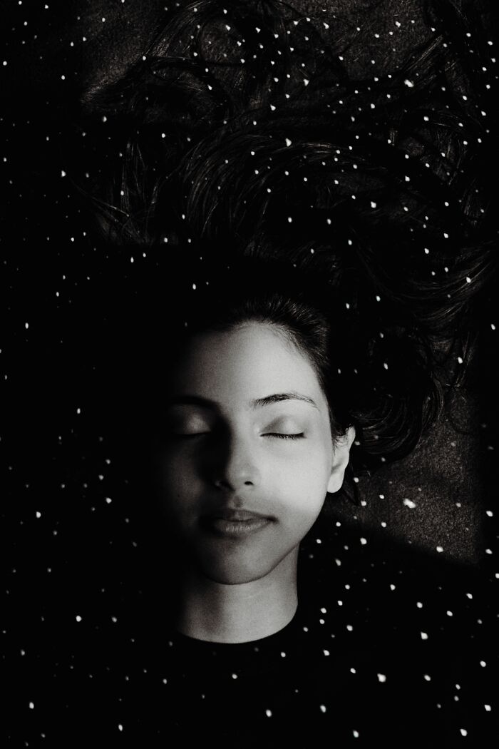 Check Out These Black & White Snaps That Totally Nail Life's Real Moments (66 Pics!)
