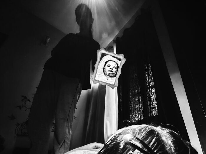 Check Out These Black & White Snaps That Totally Nail Life's Real Moments (66 Pics!)
