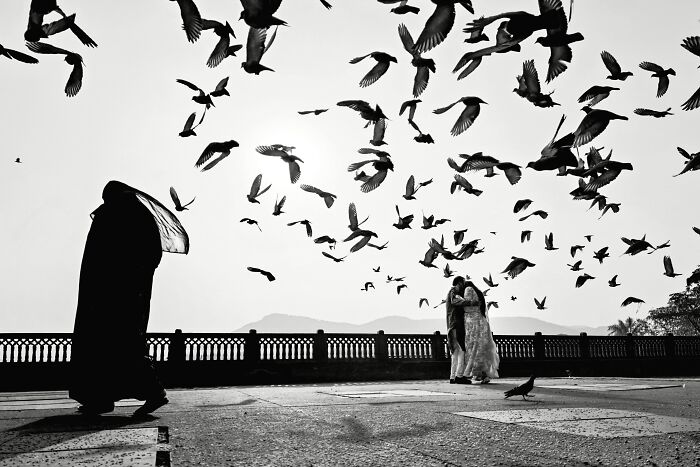 Check Out These Black & White Snaps That Totally Nail Life's Real Moments (66 Pics!)
