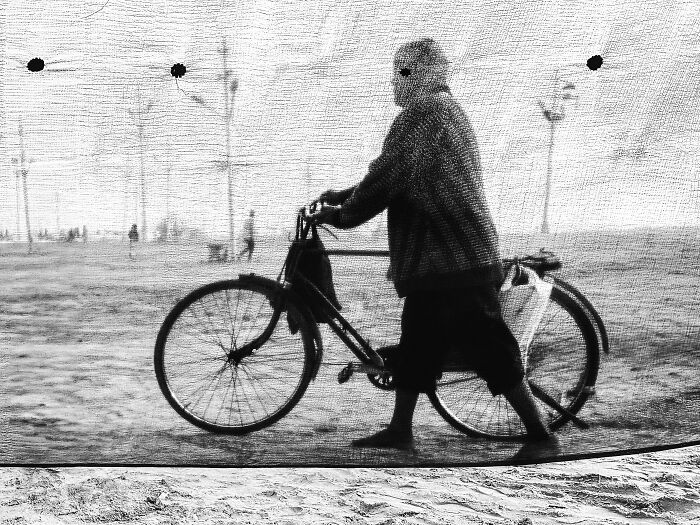 Check Out These Black & White Snaps That Totally Nail Life's Real Moments (66 Pics!)