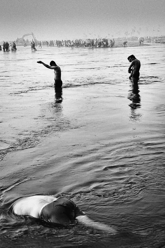 Check Out These Black & White Snaps That Totally Nail Life's Real Moments (66 Pics!)