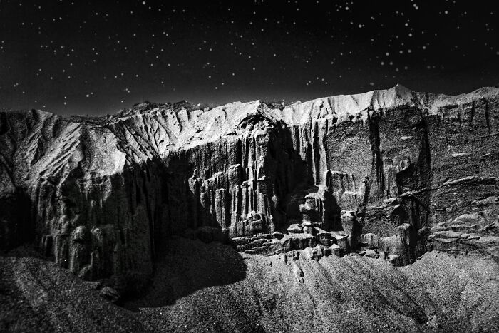 Check Out These Black & White Snaps That Totally Nail Life's Real Moments (66 Pics!)