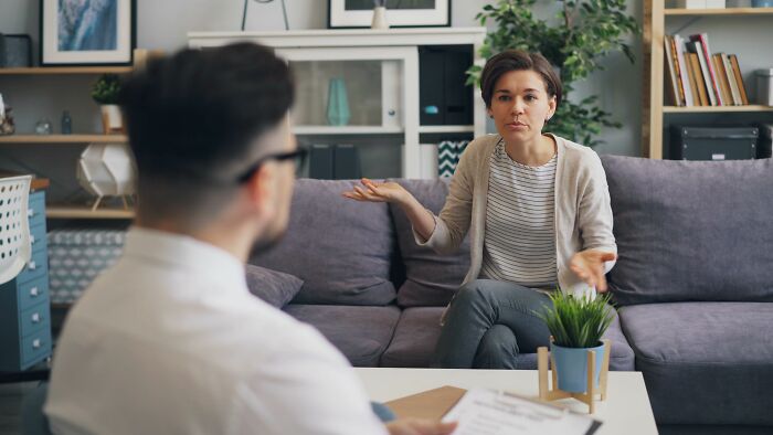 Therapists Spill: The Wild Moments They Knew Someone Was a Full-Blown Sociopath