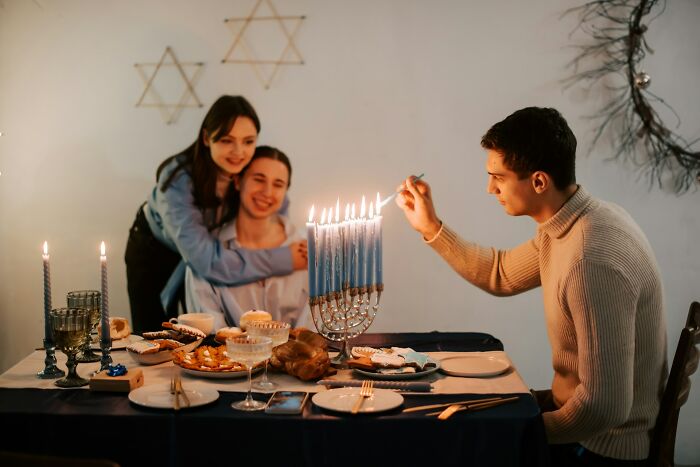 USA: Religious Jewish Portrayals – Not Quite Right