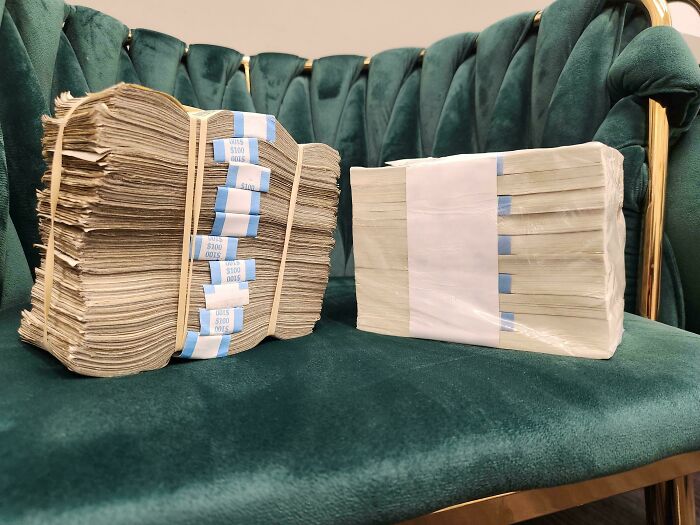 One Dollar Bill: New Stack vs. Well-Traveled