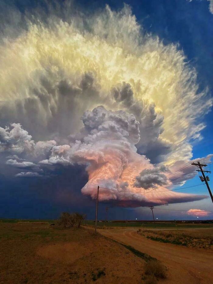 Storm Chaser Scores A Perfect Cloud Show In Texas