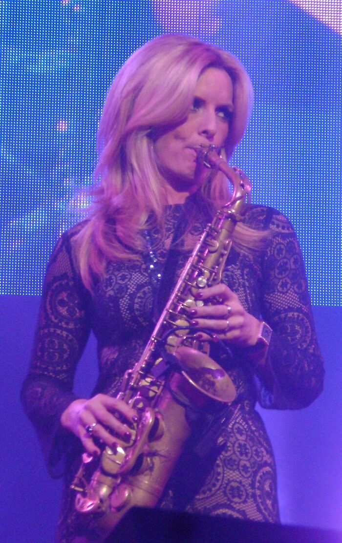Candy Dulfer: The Saxophone Queen Who Needs No Lessons, 57