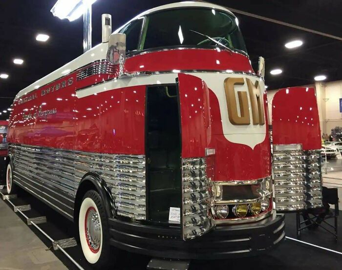 The Bus From Tomorrow—1939’s GM Futureliner