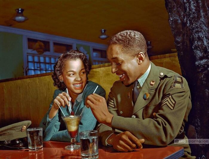 Whoa, They Added Color to These Old Photos and It’s Wild!