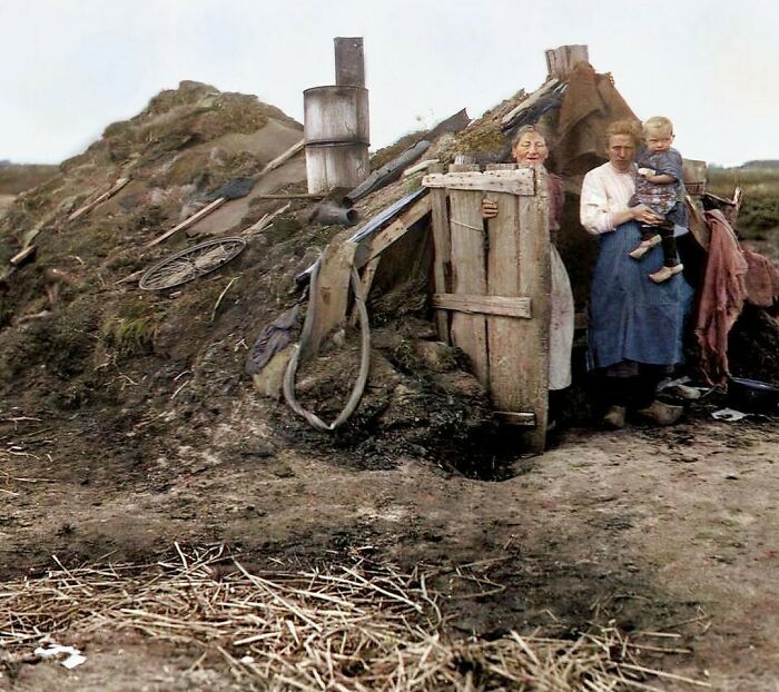 Whoa, They Added Color to These Old Photos and It’s Wild!