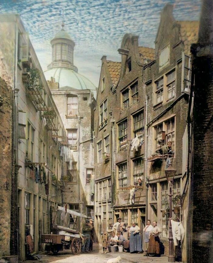 Whoa, They Added Color to These Old Photos and It’s Wild!