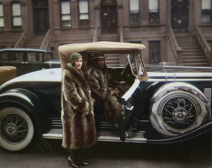 Whoa, They Added Color to These Old Photos and It’s Wild!