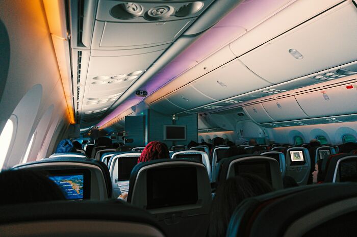 Wait, People Shared Their WORST Airplane Seatmates (And OMG, The Stories!)
