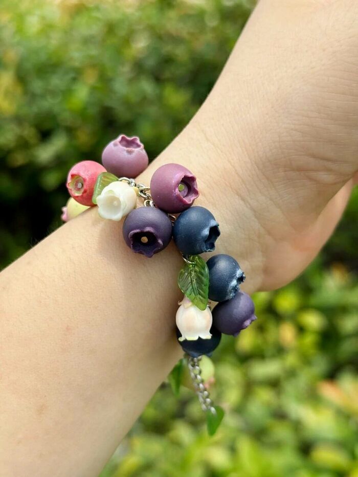 Made a Blueberry Charm Bracelet That Tells the Whole Growth Story