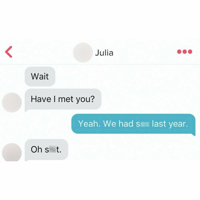 Let's Dive Into 49 Dating Texts That Are So Cringe, They're Actually Hilarious