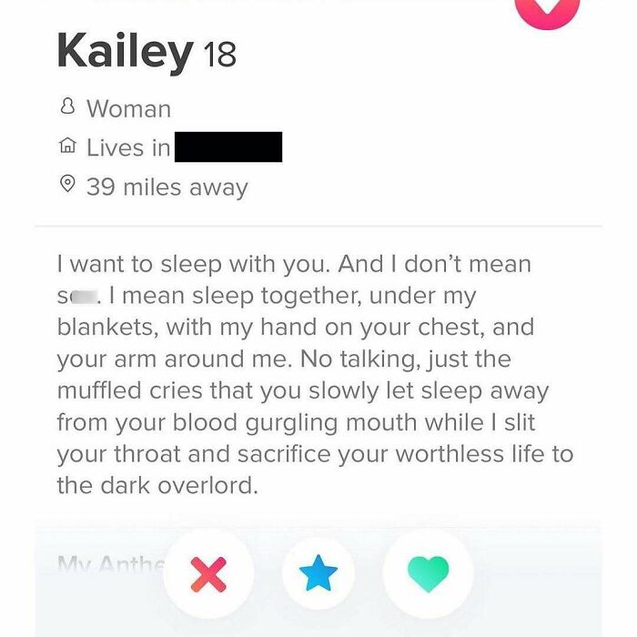 Let's Dive Into 49 Dating Texts That Are So Cringe, They're Actually Hilarious